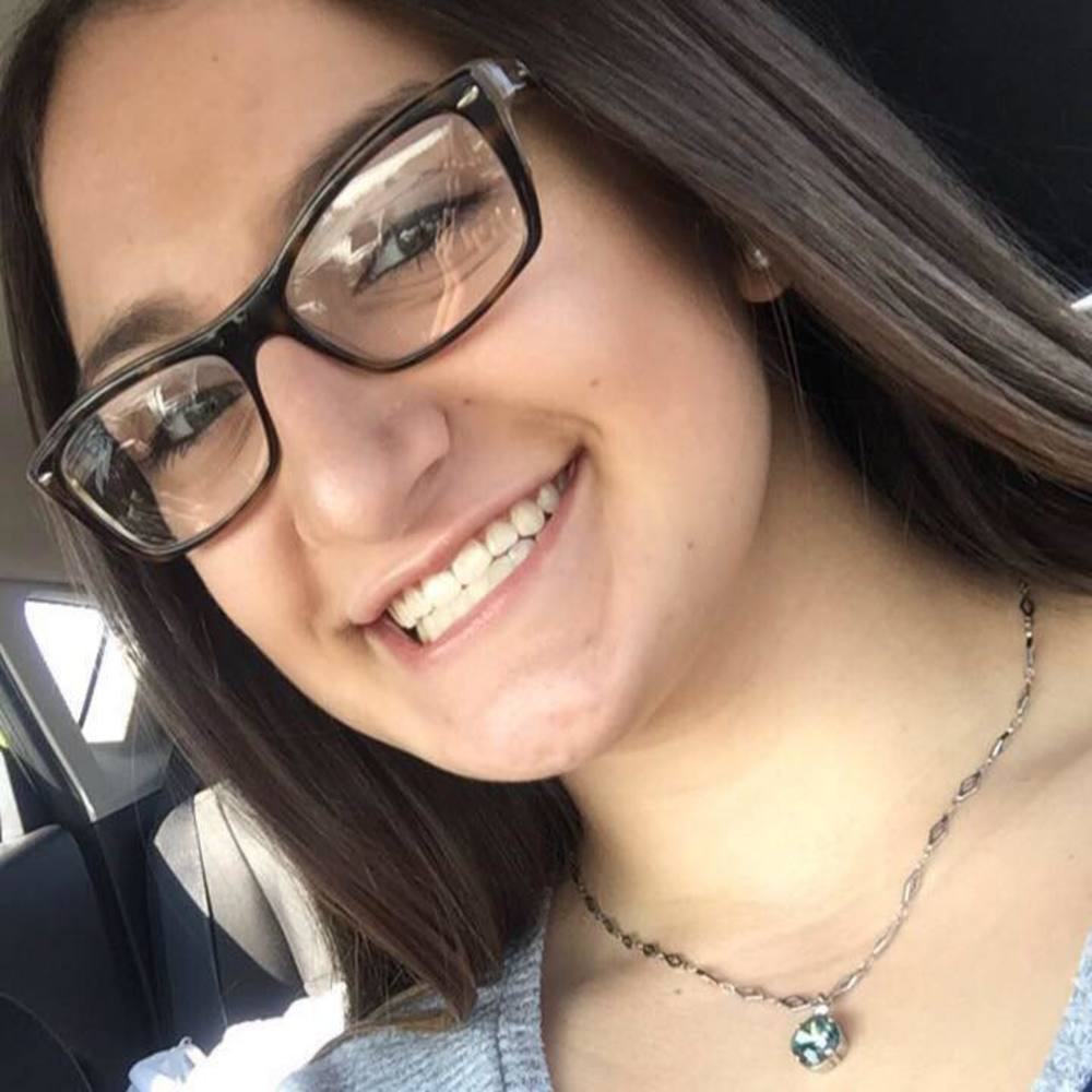 Meet your Posher, Lena